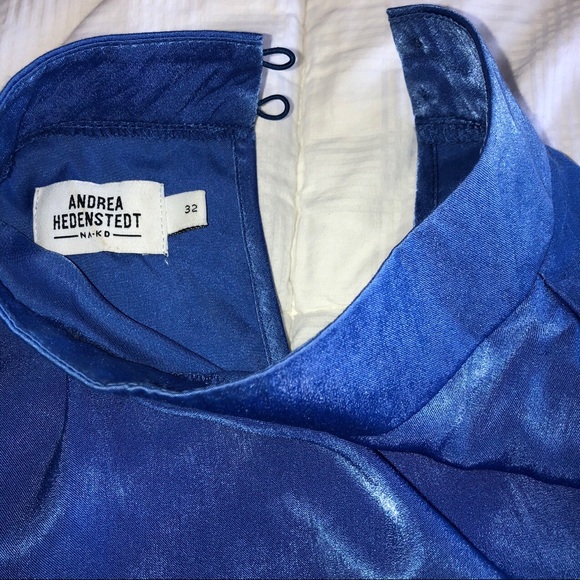 💙💙 Andrea Hedenstedt x NA-KD 
Royal Blue Blouse - Picture 3 of 4